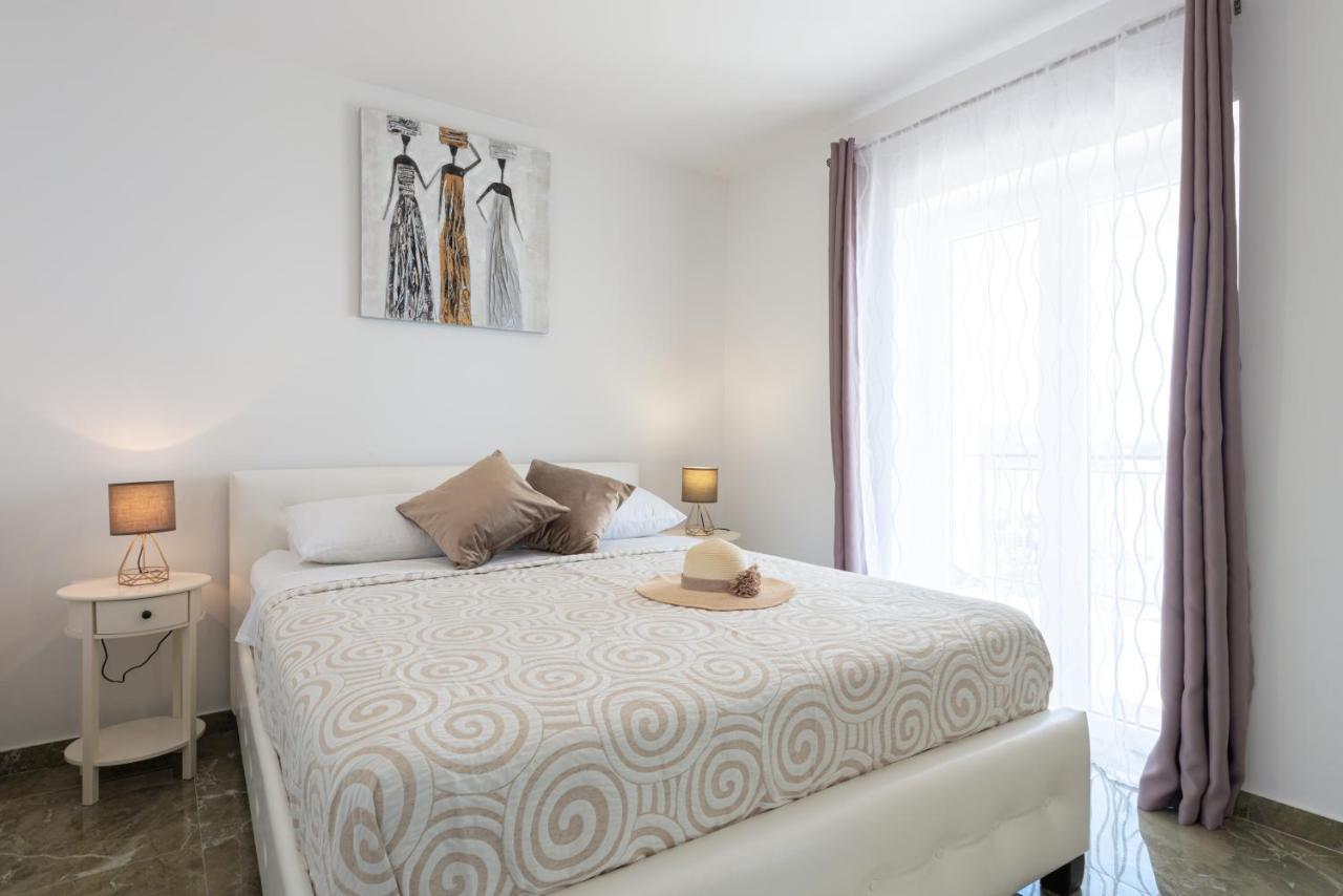 Golden Seaview Holiday Home Mlini Extérieur photo